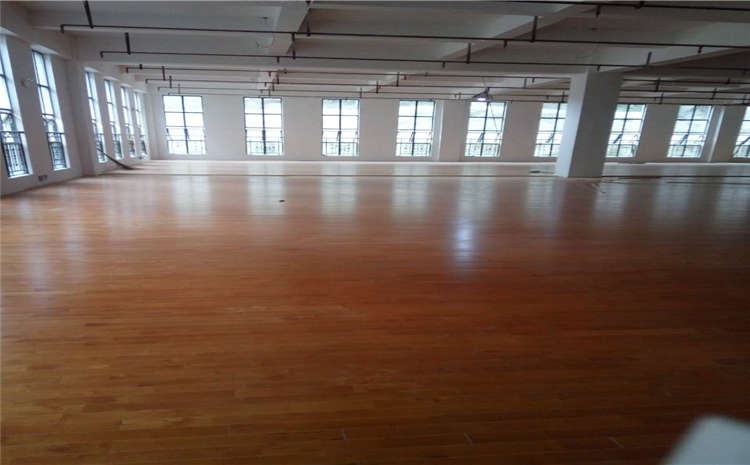 22厚籃球場木地板怎么保養?