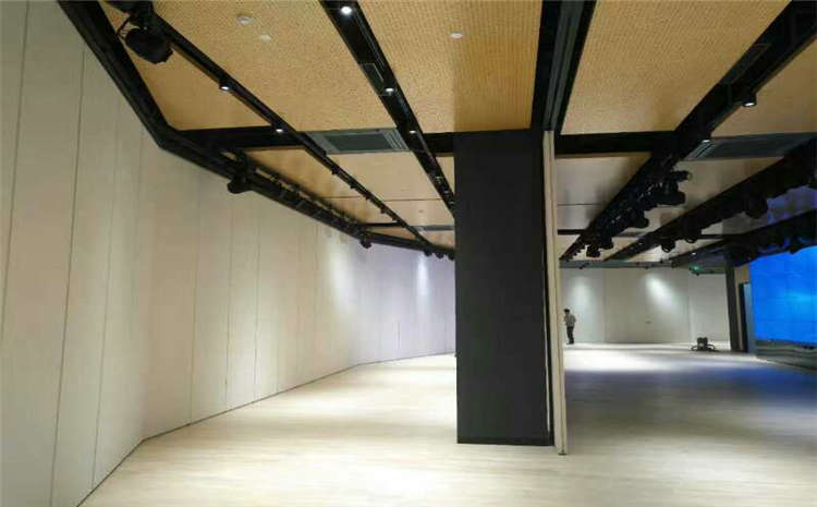 新疆橡膠木舞蹈室木地板價格