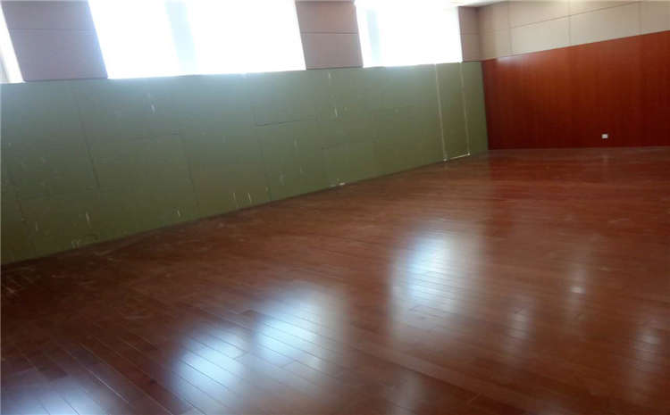 柞木舞臺木地板怎么維修？