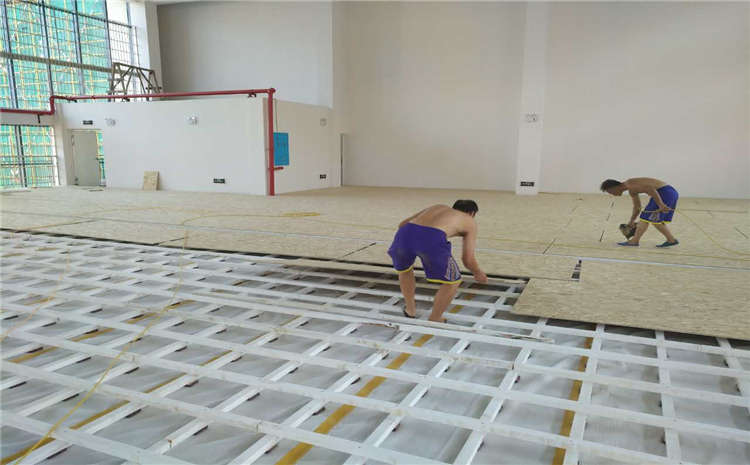 楓樺木籃球場木地板哪個品牌好?