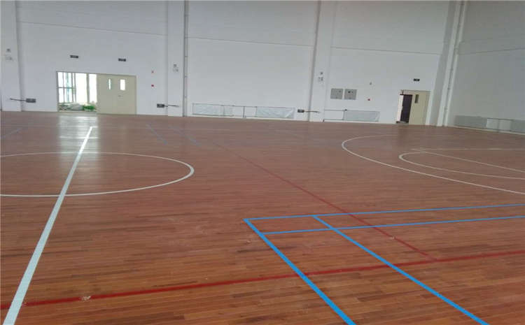 22厚運(yùn)動(dòng)體育地板施工技術(shù)方案
