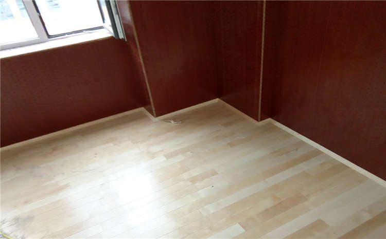 楓樺木風(fēng)雨操場木地板翻新要點