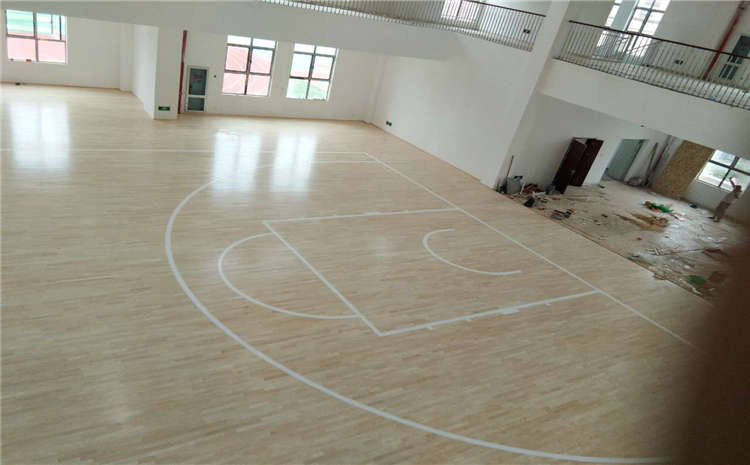 體育場館鋪裝什么材料比較好?