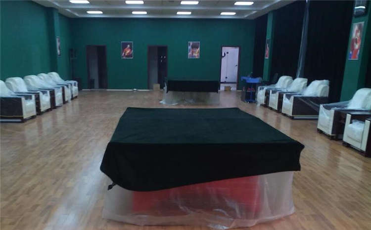 拼接板舞臺實木地板怎么翻新