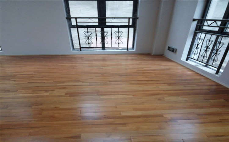 橡膠木體育木地板保養方案