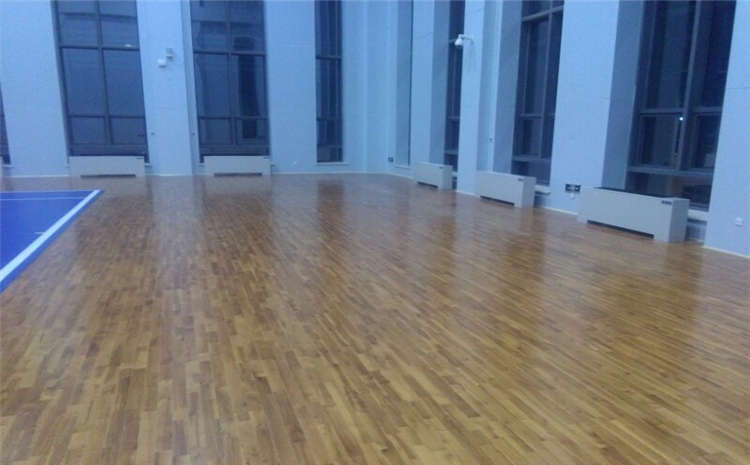 柞木實木運動地板怎么保養？