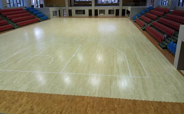 松木舞臺木地板打磨翻新