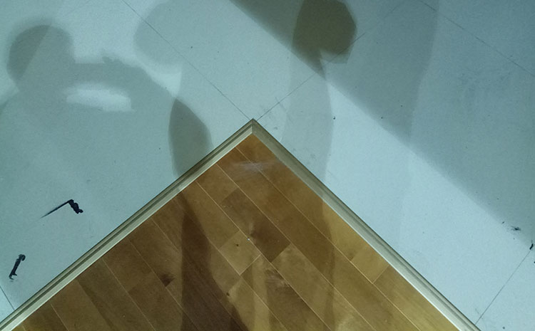 運動木地板漆面磨損怎么辦?