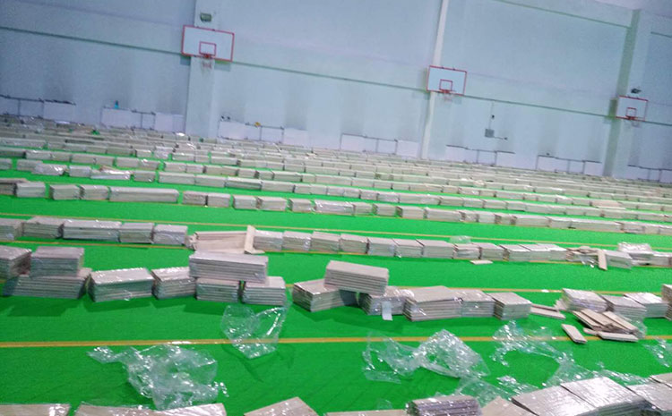 拼裝籃球場(chǎng)硬木木地板鋪裝