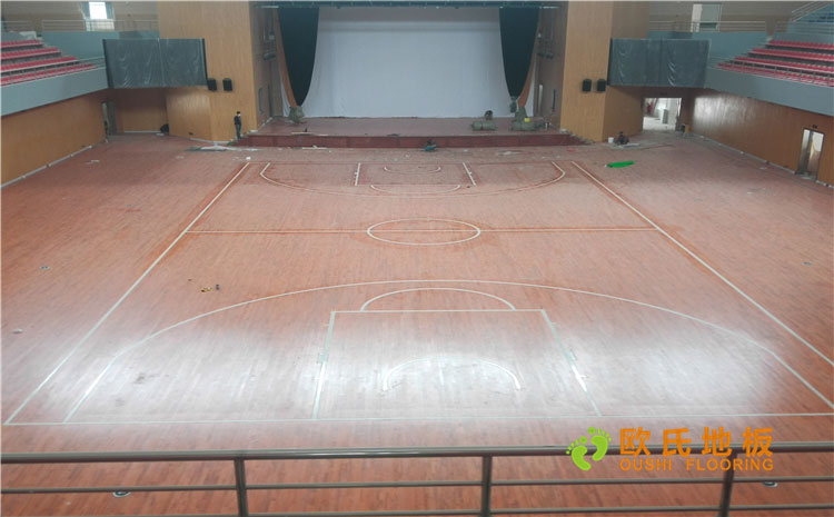 福建漳州市一職業(yè)學(xué)院體育館木地板案例 福建漳州市一職業(yè)學(xué)院體育館木地板案例