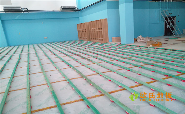 新疆烏魯木齊羽毛球館乒乓球館單龍骨木地板案例 新疆烏魯木齊羽毛球館乒乓球館單龍骨木地板案例