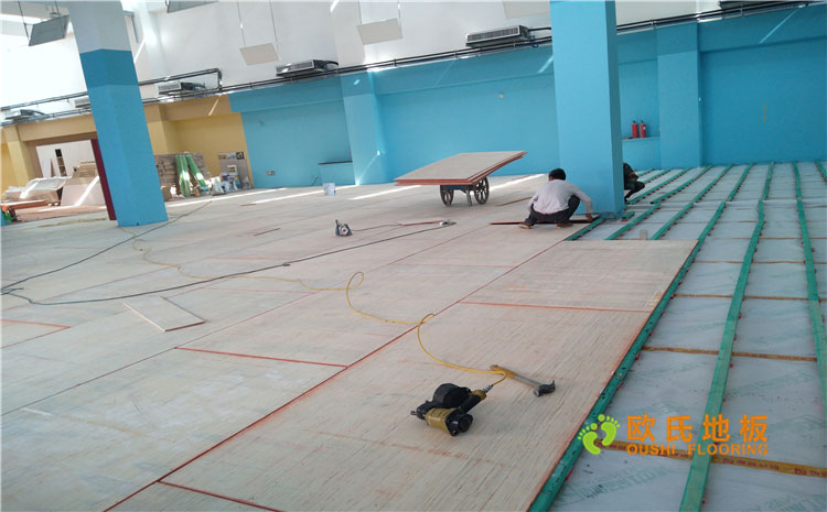 新疆烏魯木齊羽毛球館乒乓球館單龍骨木地板案例 新疆烏魯木齊羽毛球館乒乓球館單龍骨木地板案例